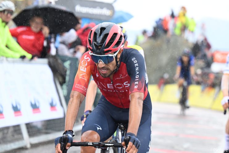 Ineos clearance grenadiers cycling